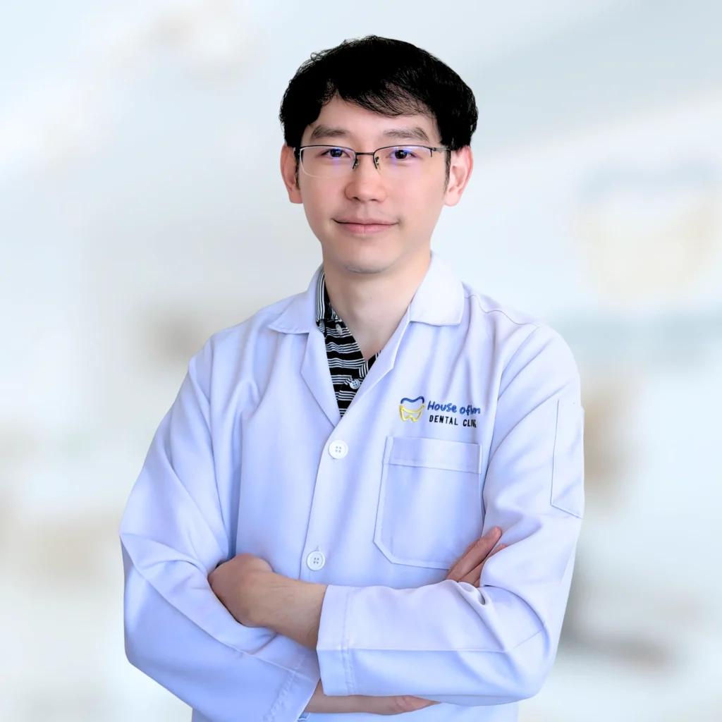 ทพ.วิษณุ ยอดจันทร์ ทันตแพทย์ดูแลด้านทันตกรรมเด็ก House of Fun Dental Clinic พิษณุโลก