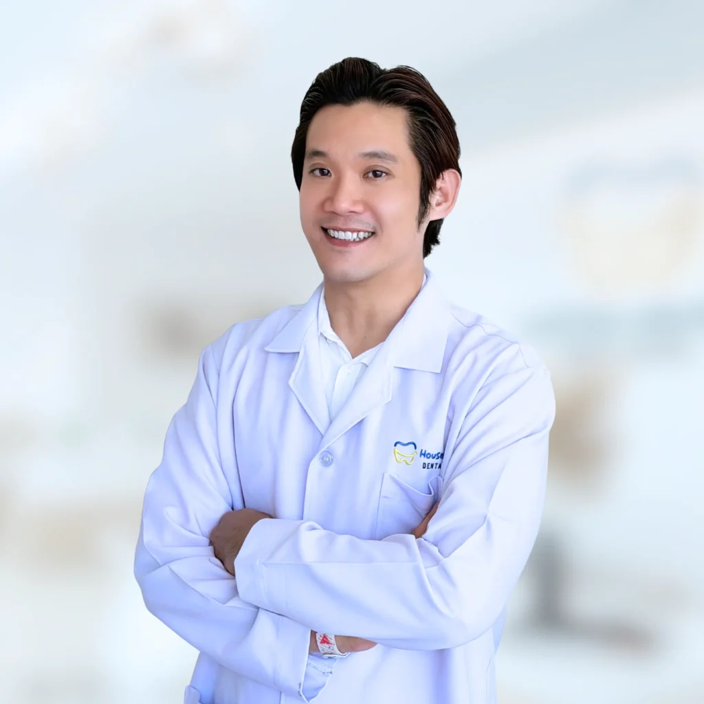 ทพ.อภิวัฒน์ เศรษฐศุภพนา ทันตแพทย์เฉพาะทางจัดฟัน House of Fun Dental Clinic พิษณุโลก